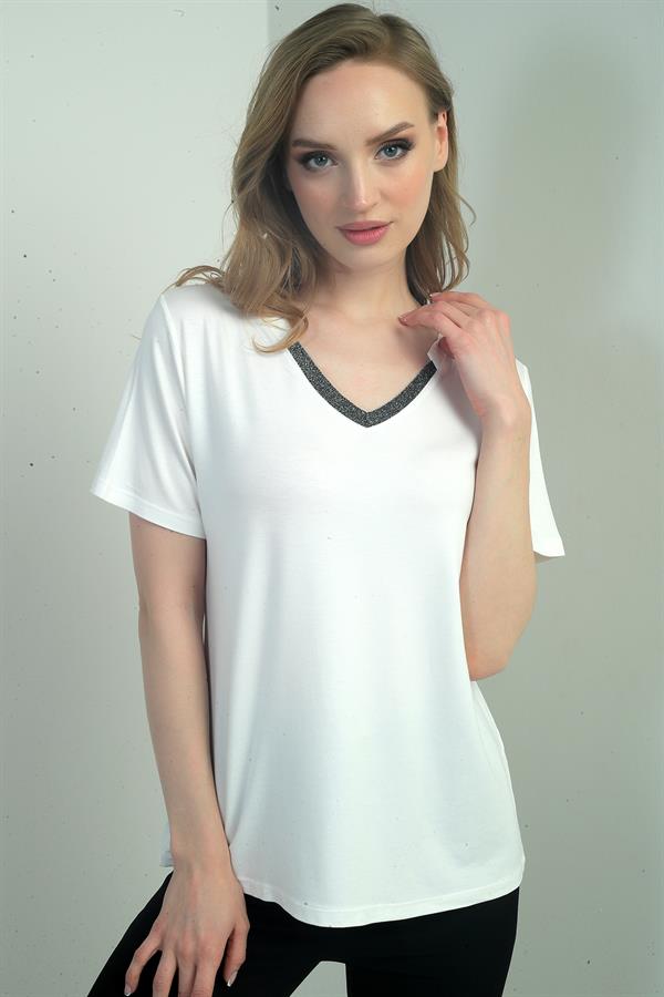 Kadın Yakası Simli V Yaka Kısa Kol Bluz