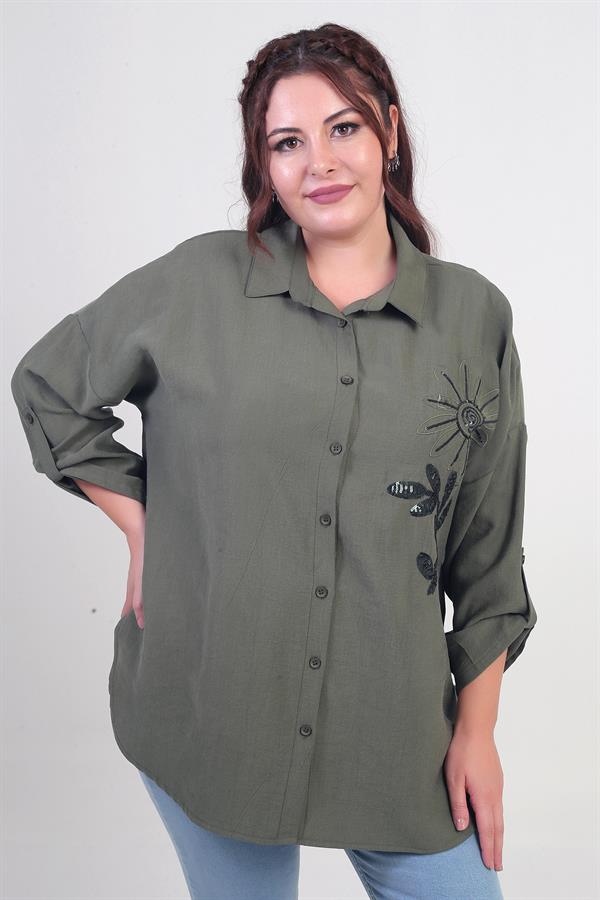 Kadın Kol Katlamalı Çiçek Aplikeli Yanları Yırtmaçlı Büyük Beden Gömlek