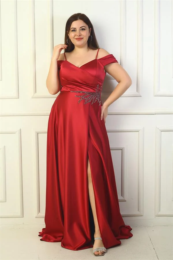 Robe de soirée longue en satin grande taille pour femme, décolleté en V devant et dos, bretelles fines, manches tombantes, doublure ornée, ornée de détails.