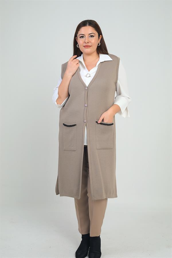 Gilet long en maille grande taille pour femme avec détails rayés sur les poches