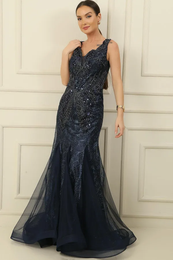 Pul Ve Boncuklu Astarlı Arkası Bağlamalı Simli Uzun Balık Elbise