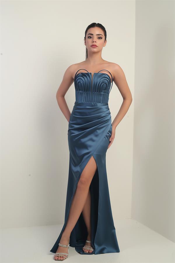 Robe longue en satin doublée, sans bretelles, à armatures sur le devant, pour femme