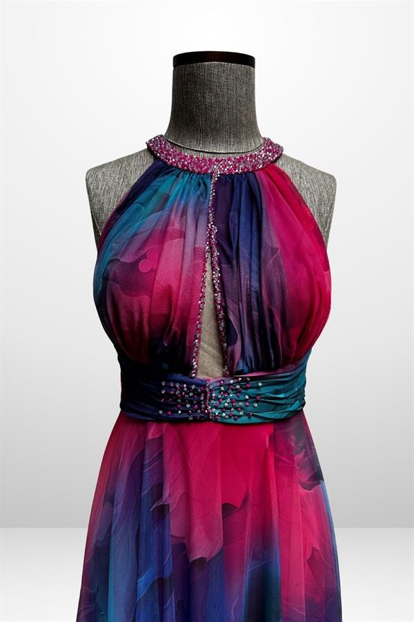 Robe longue en mousseline pour femme, drapée sur le devant, doublée, ornée de perles et de broderies florales.