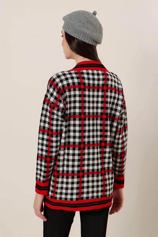 Ekose Desenli Cepli Akrilik Hırka