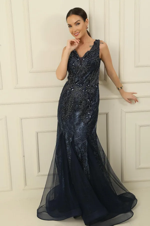 Pul Ve Boncuklu Astarlı Arkası Bağlamalı Simli Uzun Balık Elbise