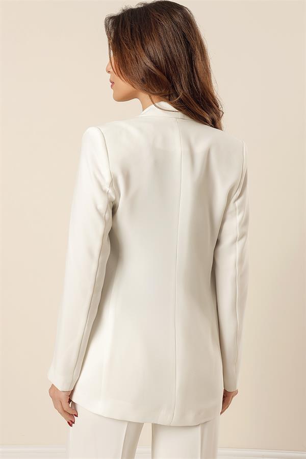 Sahte Cepli Astarlı Geniş Beden Aralıklı Krep Ceket