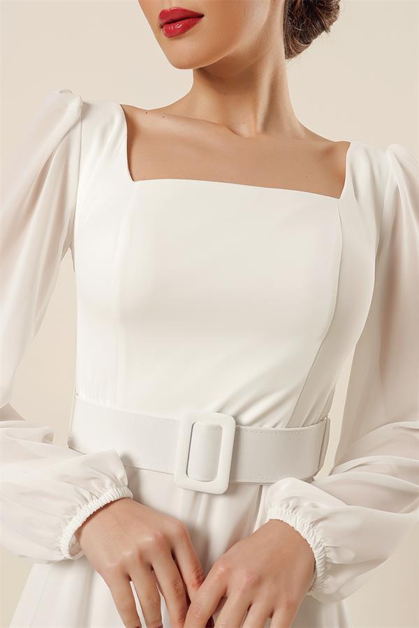 Robe de soirée longue en mousseline doublée, col carré et ceinture à la taille