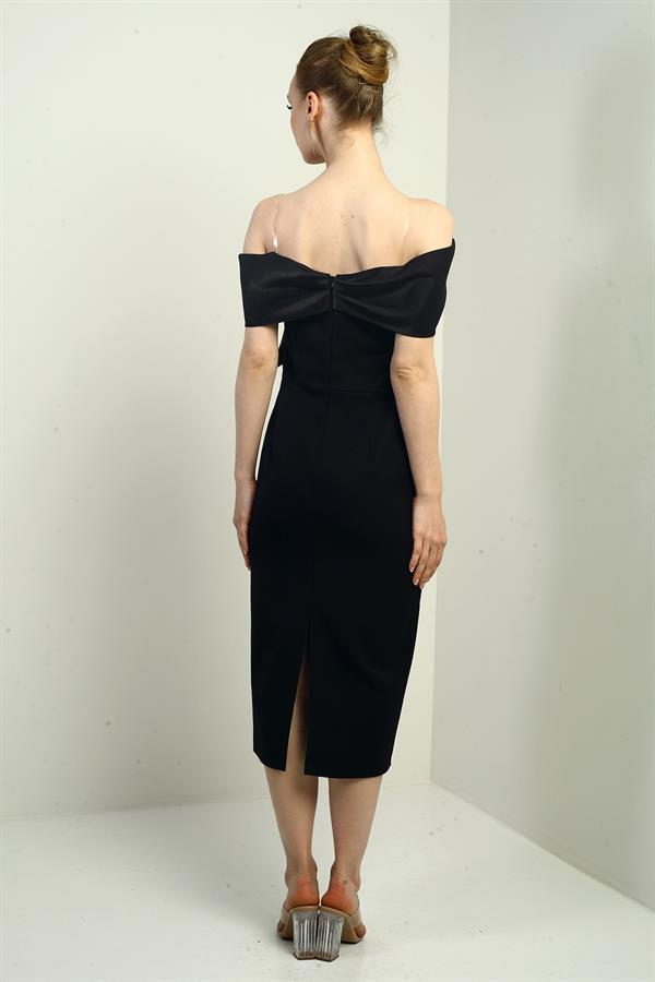 Robe mi-longue en satin à col Madonna et doublure intégrée pour femme