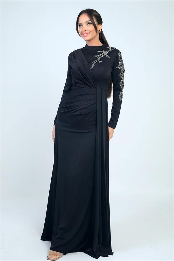 Taş İşlemeli Önü Büzgülü Astarlı Krep Saten Tesettür Elbise