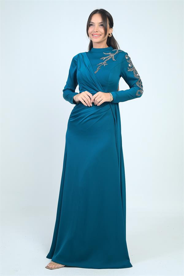 Taş İşlemeli Önü Büzgülü Astarlı Krep Saten Tesettür Elbise