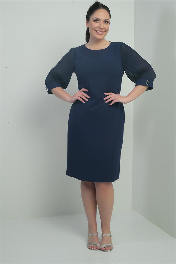 Women's Plus Size Dress with Chiffon Pleated Sleeves and Lining