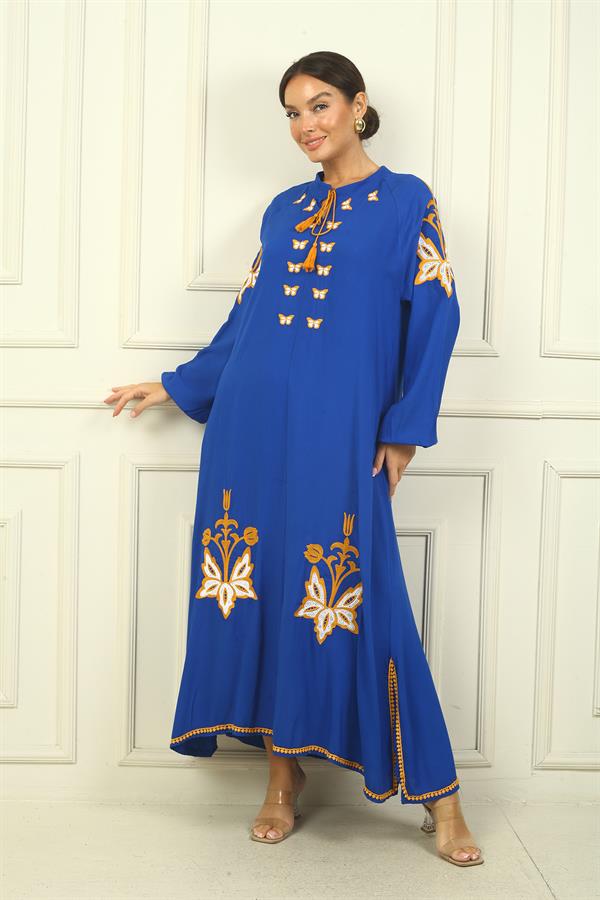 Kadın Yaka Bağcıklı Kelebek Nakışlı Kol Uçları Lastikli Rahat Kalıp Uzun Viskon Elbise