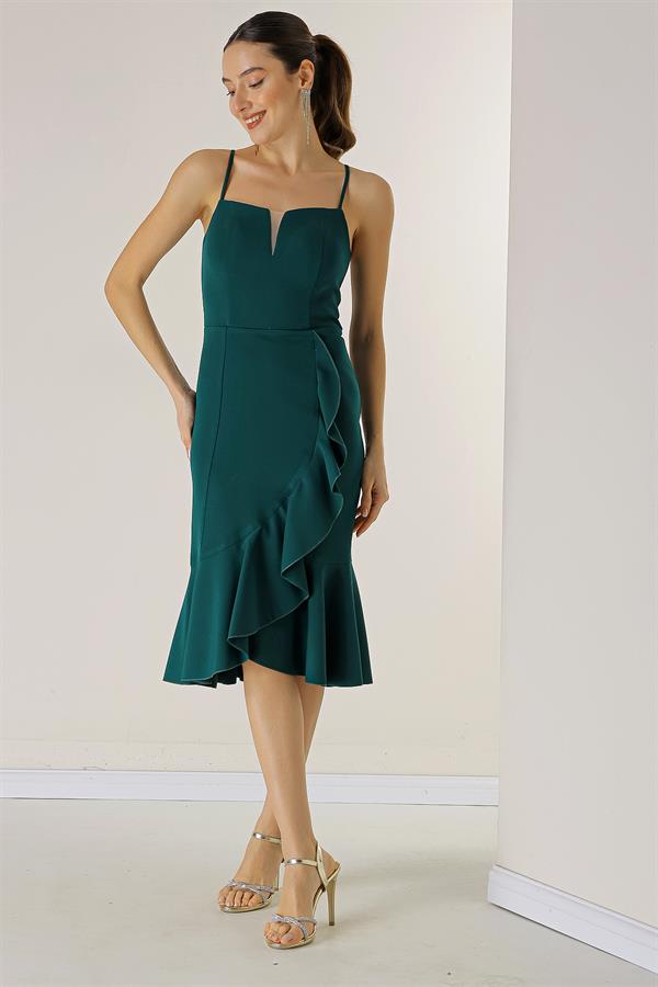 Robe en crêpe à bretelles avec jupe à volants et doublure