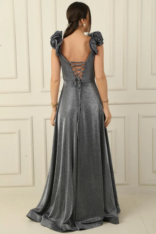 Düşük Volan Kol Drapeli Astarlı Simli Uzun Elbise