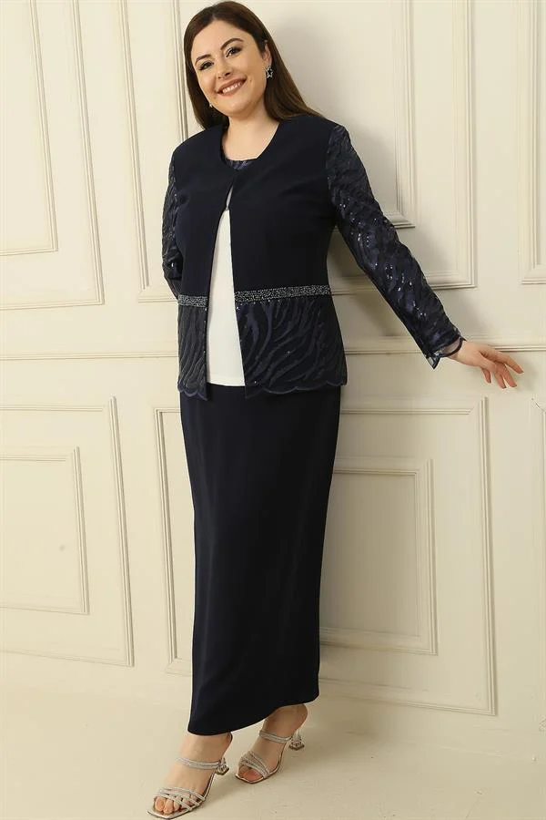 Ensemble trois pièces : chemisier à manches demi-lune, veste et jupe brodées de sequins avec détails de perles, doublé, grandes tailles.