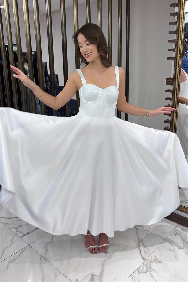 Kadın Askılı Sırtı İpli Korsajlı Saten Kloş Midi Elbise