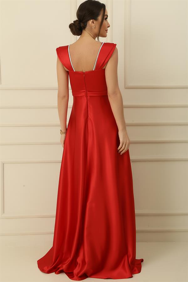 Askılı Taş Detaylı Kare Yaka Astarlı Uzun Saten Elbise