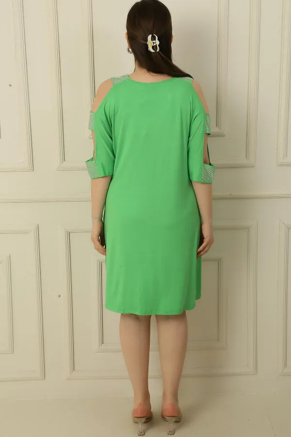 Plus Size Viscose Dress with Sleeveless, Front Stone Print Wing Pattern