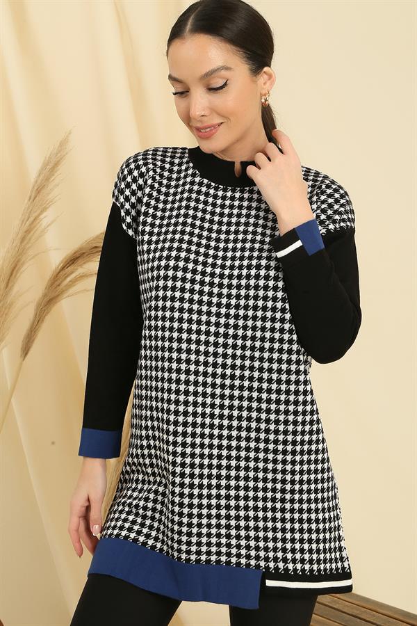 Relaxed Fit Knitted Tunic with Houndstooth Pattern and Striped Cuffs and Hem