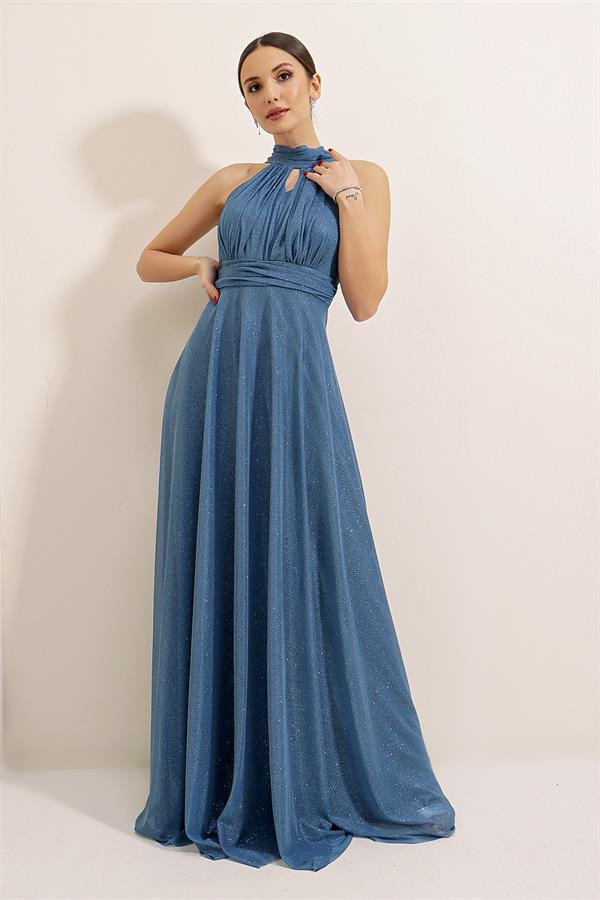 Robe longue doublée à paillettes et col halter