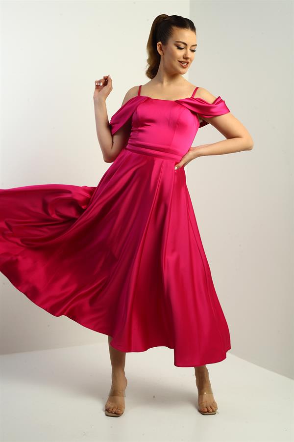 Kadın İp Askılı Düşük Kollu Astarlı Pileli Saten Kloş Uzun Elbise