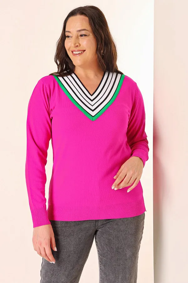 Pull rayé en maille à col en V grande taille