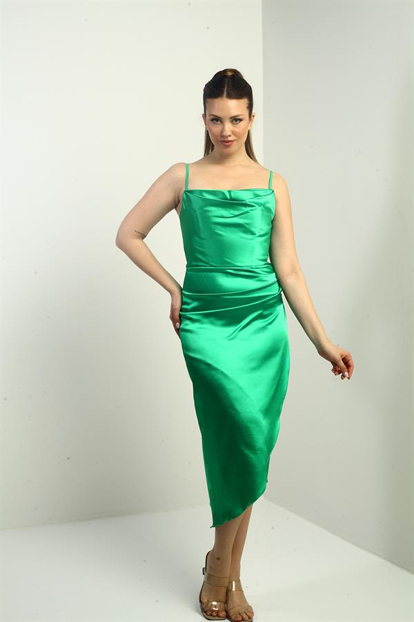 Robe midi asymétrique à bretelles, drapée et doublée pour femme