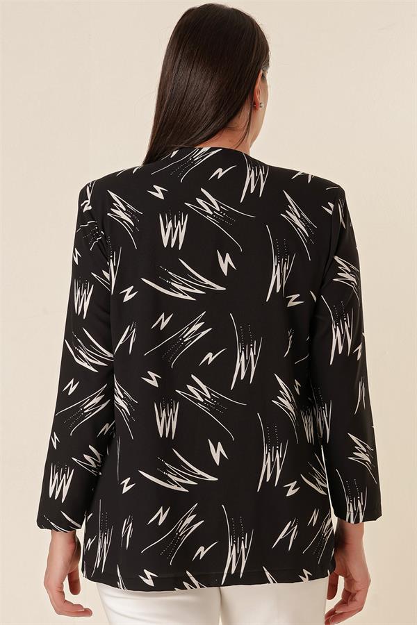 İçi Likralı Atletli Sahte Cepli Desenli Büyük Beden Krep Ceket