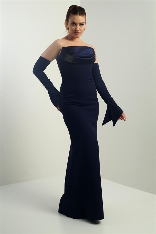 Women's Strapless, Sleeveless, Interlining, and Lined Crepe Long Evening Dress