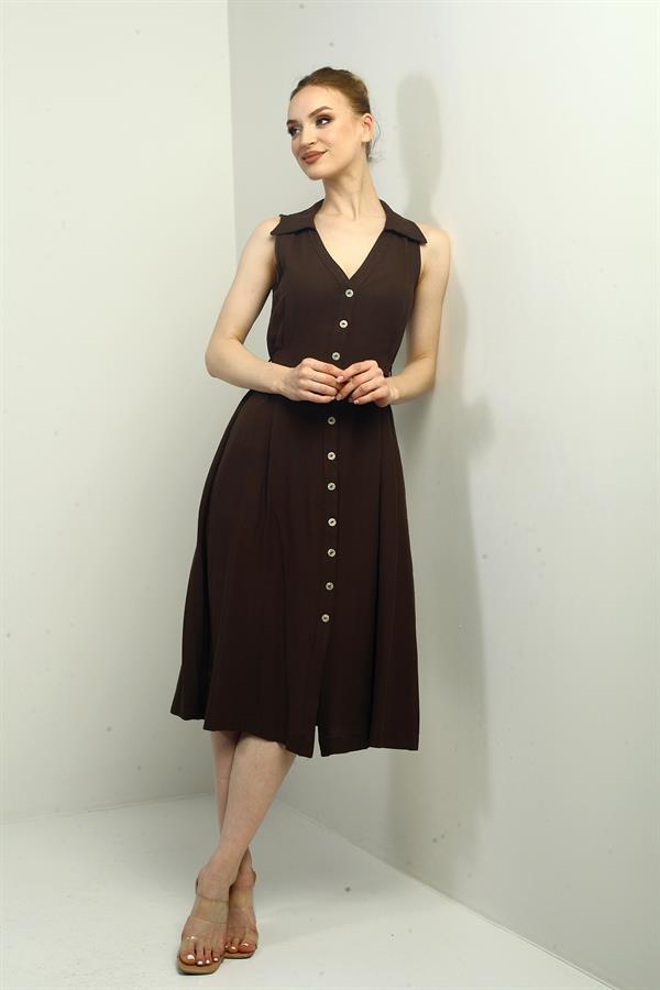 Robe midi en lin à col polo pour femme, ornée d'un pli sur le devant et de boutons.