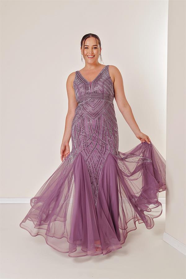 Robe longue en tulle doublée grande taille, ornée de pierres, décolleté en V devant et dos