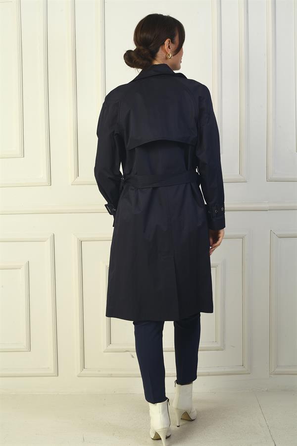 Trench-coat pour femme avec ceinture à la taille et aux manches, fermeture boutonnée sur le devant et poches
