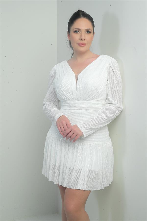 Robe à sequins grande taille pour femme, décolleté en V devant et dos, doublée, manches longues drapées, ornée de sequins.