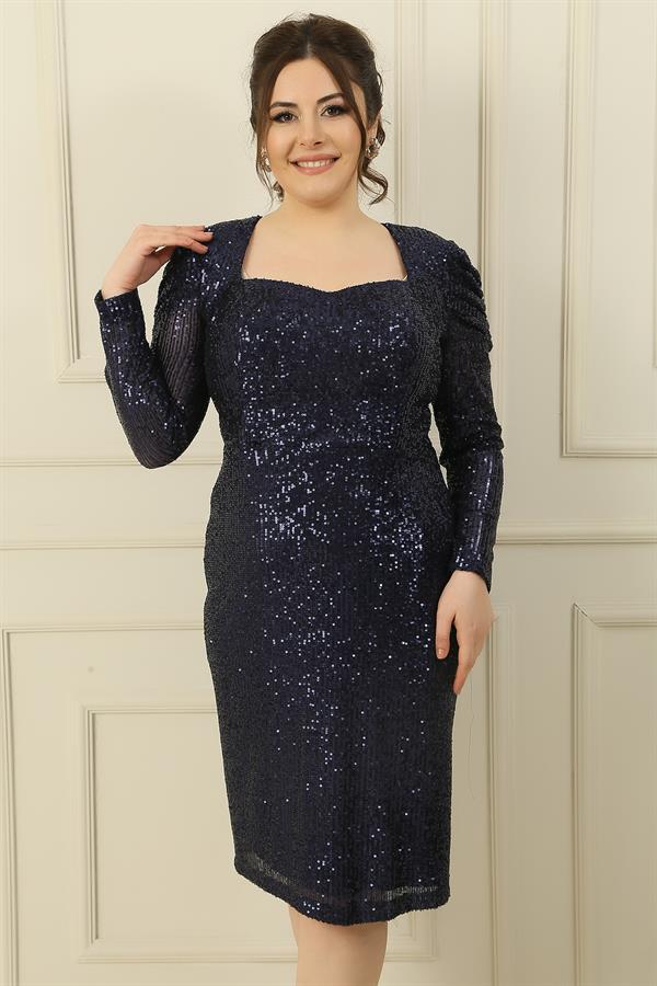 Beşgen Yaka Omuzları Büzgülü Astarlı Büyük Beden Pulpayet Elbise