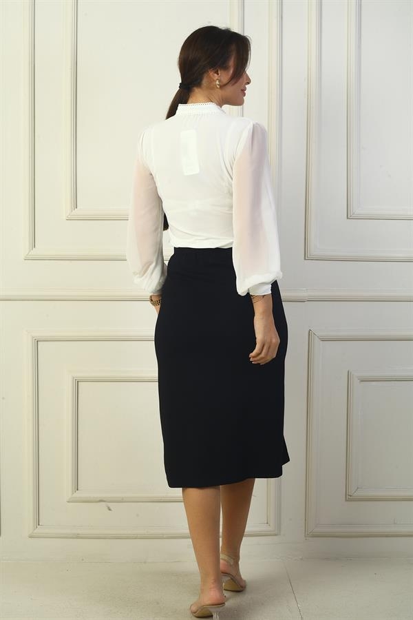 Jupe à taille élastique avec fente sur le devant sous le genou