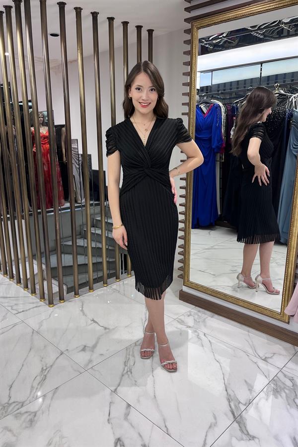 Kruvaze Yaka Astarlı Lastikli Kol Düğüm Detaylı Tül Elbise