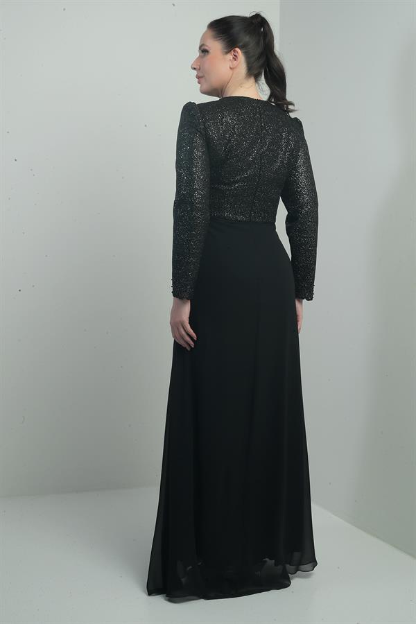 Robe longue en mousseline grande taille pour femme, ornée de sequins et de perles, doublée et drapée à la taille avec un motif floral.