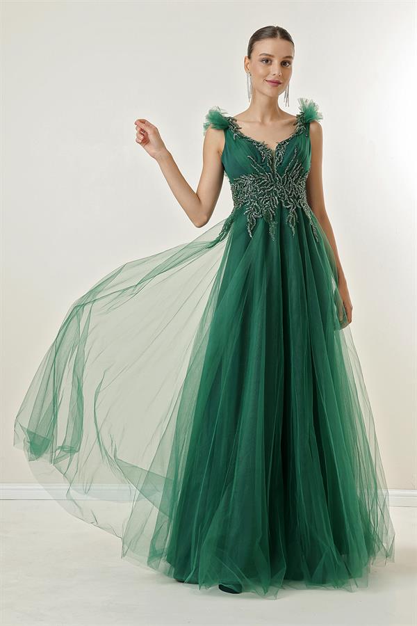 Robe longue en tulle avec lien au dos, ornements de perles et doublure