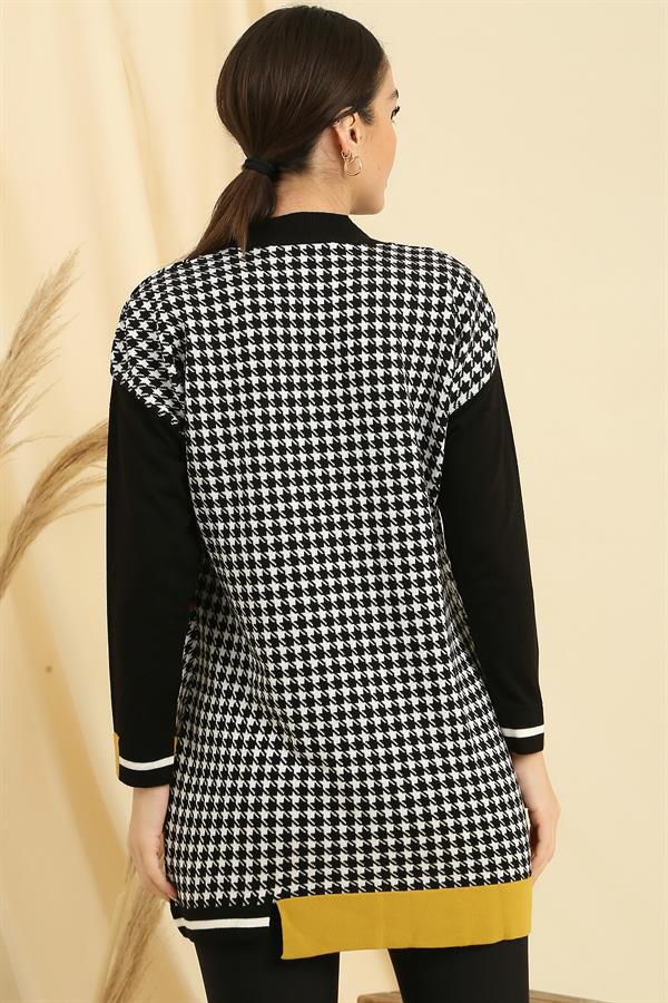 Relaxed Fit Knitted Tunic with Houndstooth Pattern and Striped Cuffs and Hem
