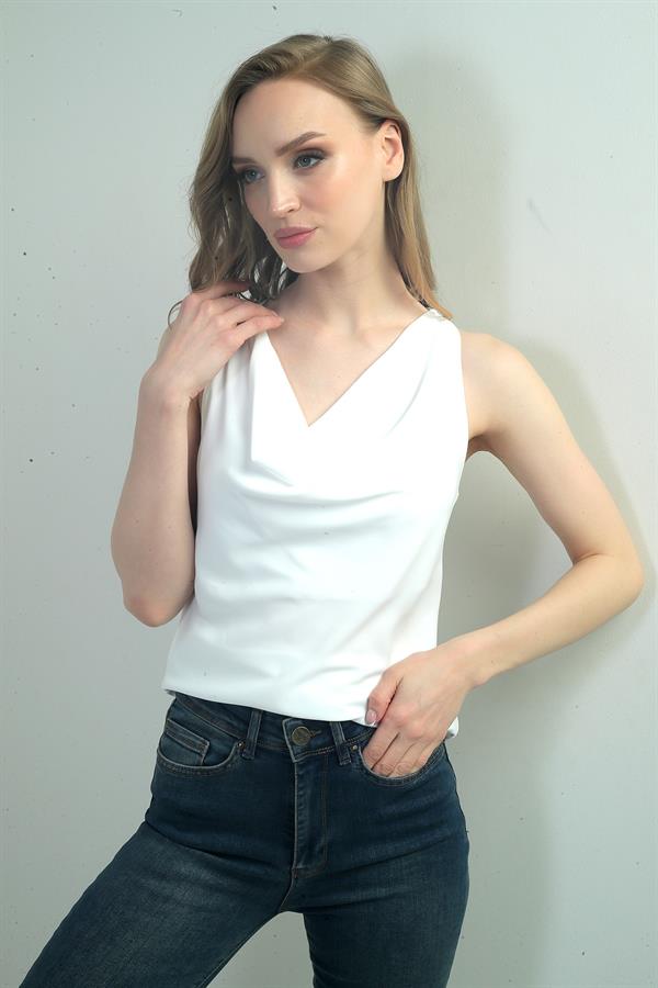 Kadın Degaje Yaka Kolsuz Krep Saten Bluz