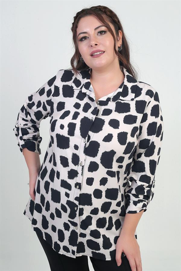 Chemise grande taille pour femme avec manches repliées et motif