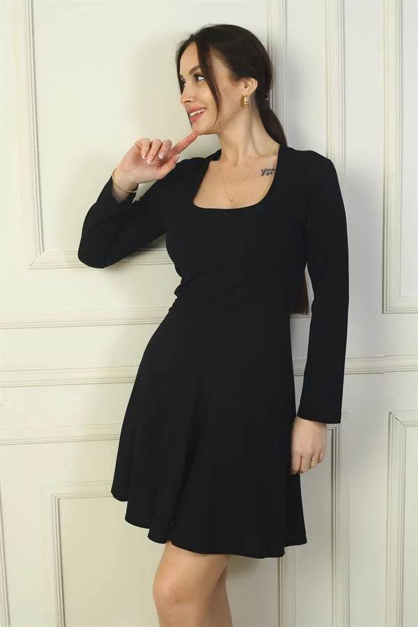 Women's U-Neck Short Crepe Dress