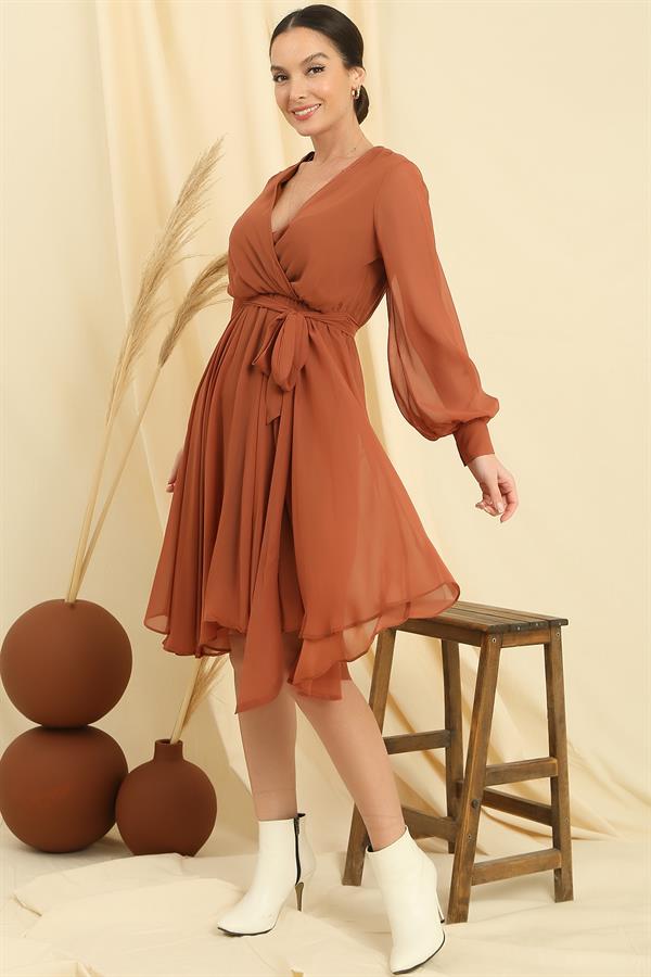 Robe en mousseline doublée à col cache-cœur et manches longues