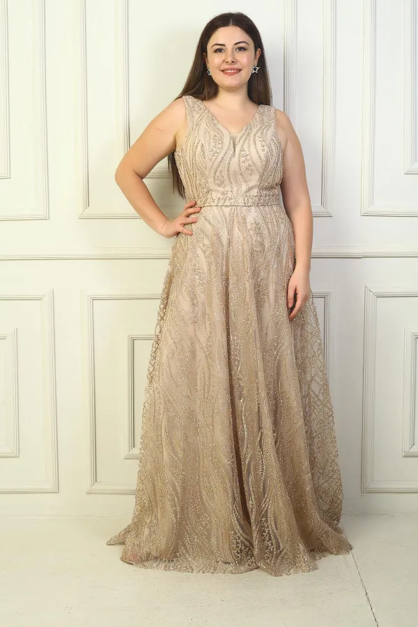 Robe de soirée longue grande taille pour femme, à bretelles larges, doublée et ornée de tulle.