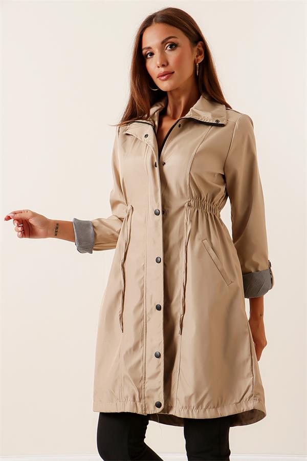 Trench-coat ceinturé à manches retroussables et doublure