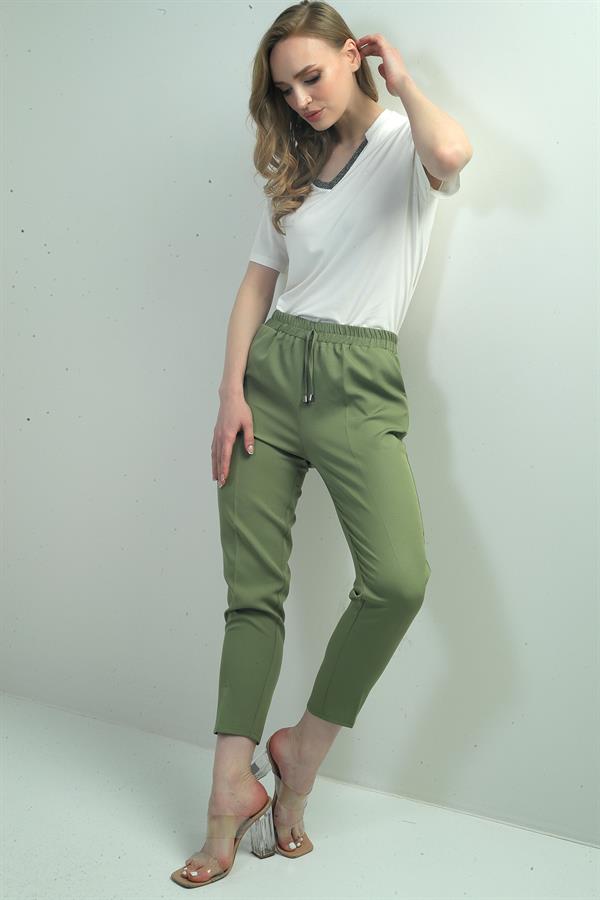 Kadın Beli Lastikli Yandan Cepli Havuç Paça Pantolon