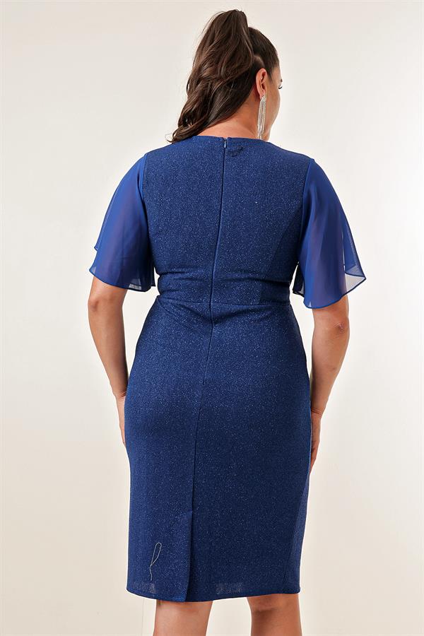 Şifon Kollu Yanı Taşlı Astarlı Büyük Beden Simli Kısa Elbise