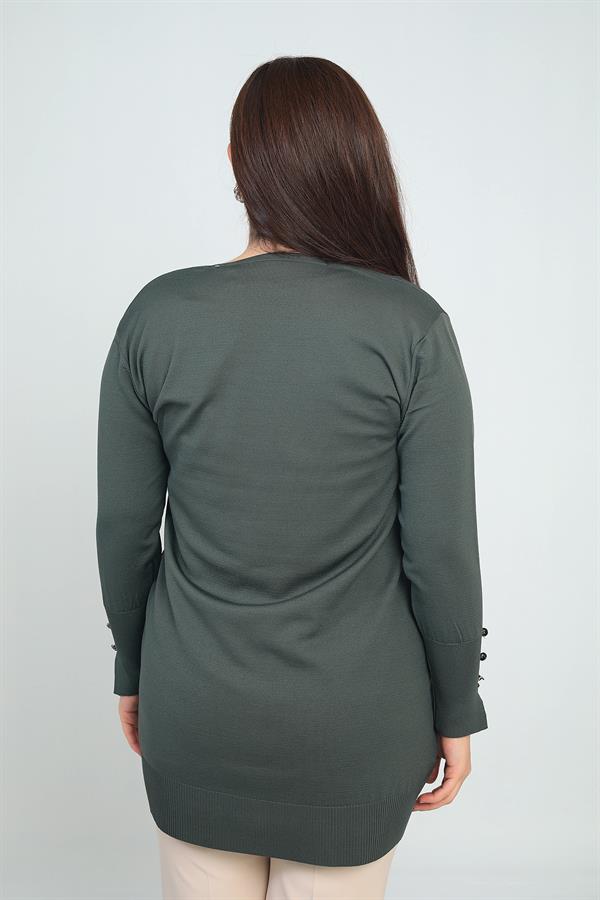 Kadın Kolları Düğme Detaylı Taş Harf Baskılı Soğuk İplik Büyük Beden Hırka