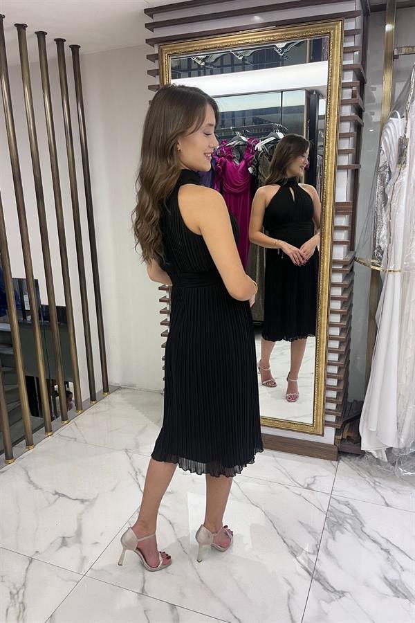 Komple Piliseli Astarlı Şifon Elbise