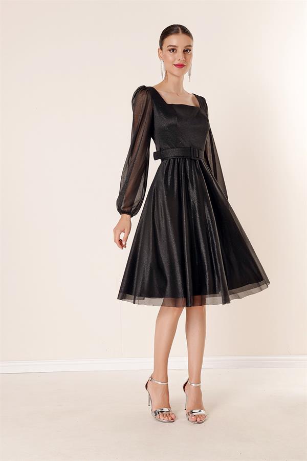 Kare Yaka Kemerli Balon Kol Astarlı Simli Elbise